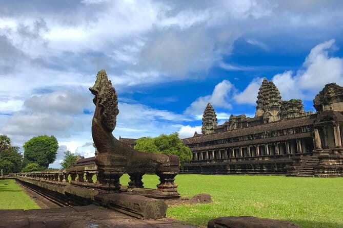 1-Day Angkor Wat Cycling Tour: Scenic Bike Adventure in Siem Reap - Why Angkor works so well by bicycle