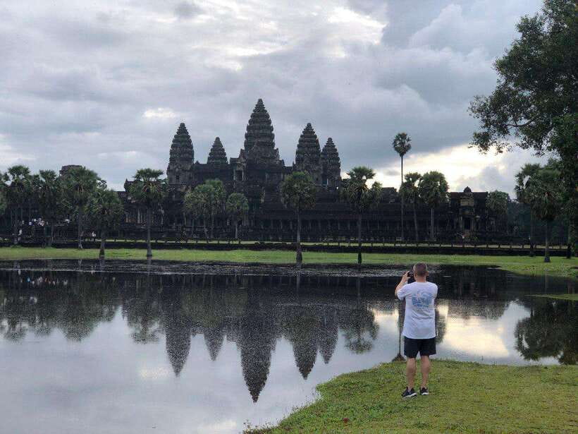 1-Day Angkor Wat Private Tour with Spanish Tour Guide. - Pickup, timing, and physical effort
