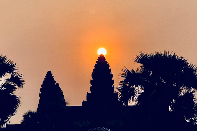 1 Day | Angkor Wat Sunrise with Small Tour - The 4:30 AM Start and Private Ride