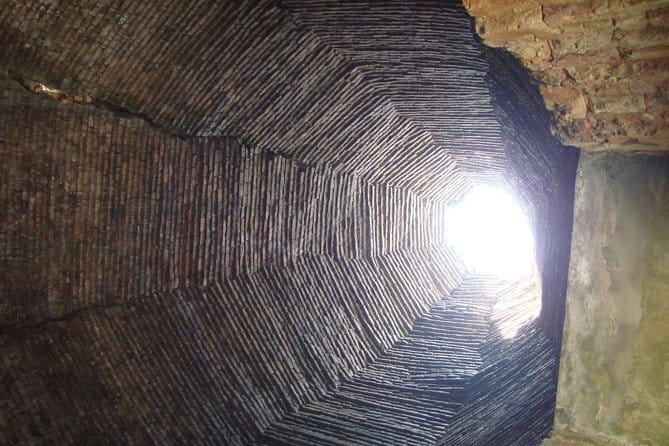 1 Day Beng Mealea ,Koh Ker Pyramid Temple and Peah Vihear Temple - Prasat Kraham, a quieter Koh Ker stop