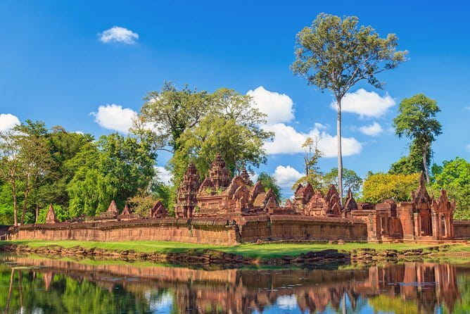 1 Day Beng Mealea ,Koh Ker Pyramid Temple and Peah Vihear Temple - Prasat Pram and its five towers