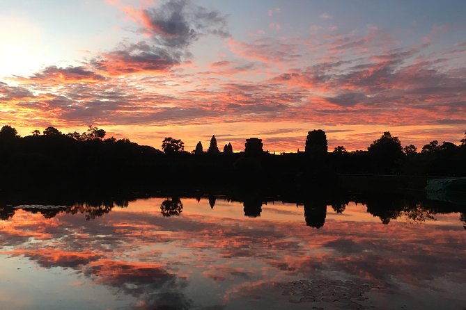 1 Day Discover Angkor Wat Sunrise Private Tour - What the private format adds for $110