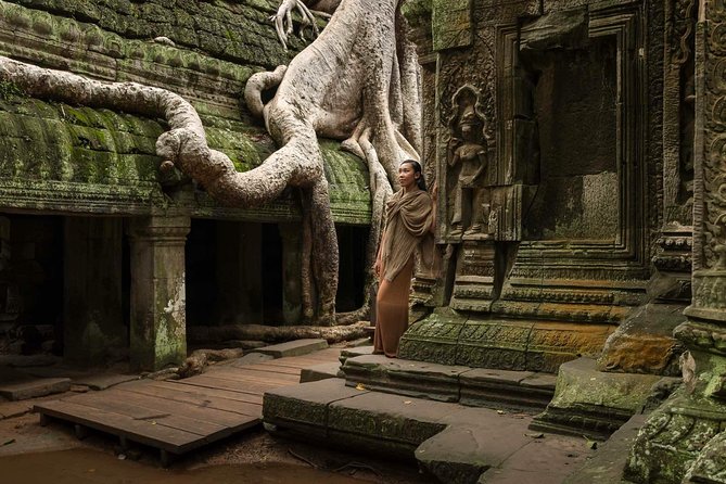 1 Day Discover Angkor Wat Sunrise Private Tour - Angkor Thom introduces the former Khmer capital