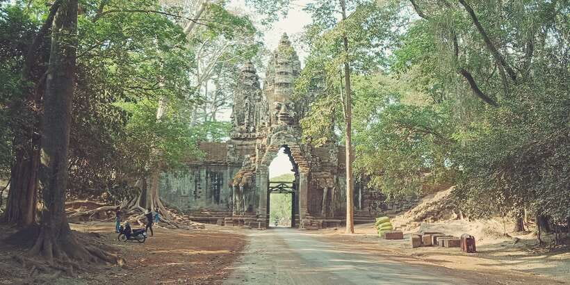1-Day private Angkor Temple Tour from Siem Reap - Ta Prohm: the atmospheric final stop