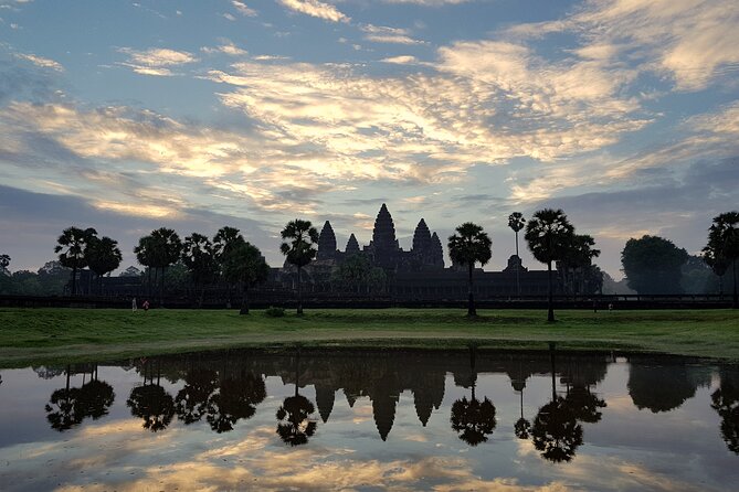 1day private tour to all majestic Temples in Angkor and Sunset - Phnom Bakheng sunset requires patience