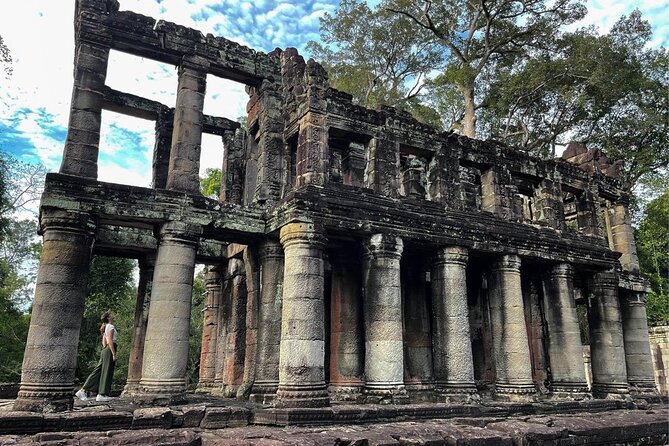 2-Day Angkor Wat Tour with Banteay Srei and Floating Village - Ta Prohm and the smaller eastern temples
