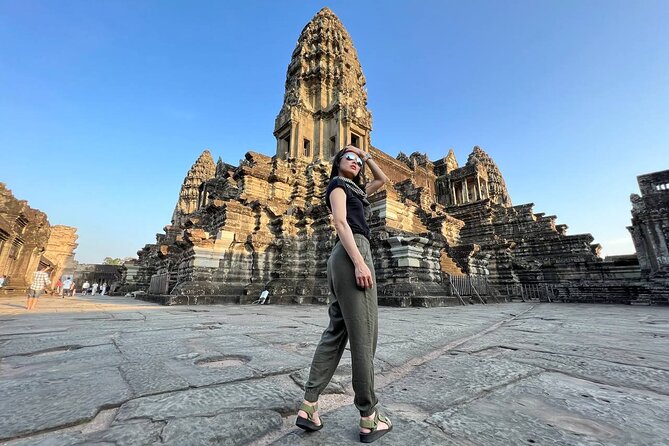 2-Day Angkor Wat Tour with Banteay Srei and Floating Village - What the $130 price really covers