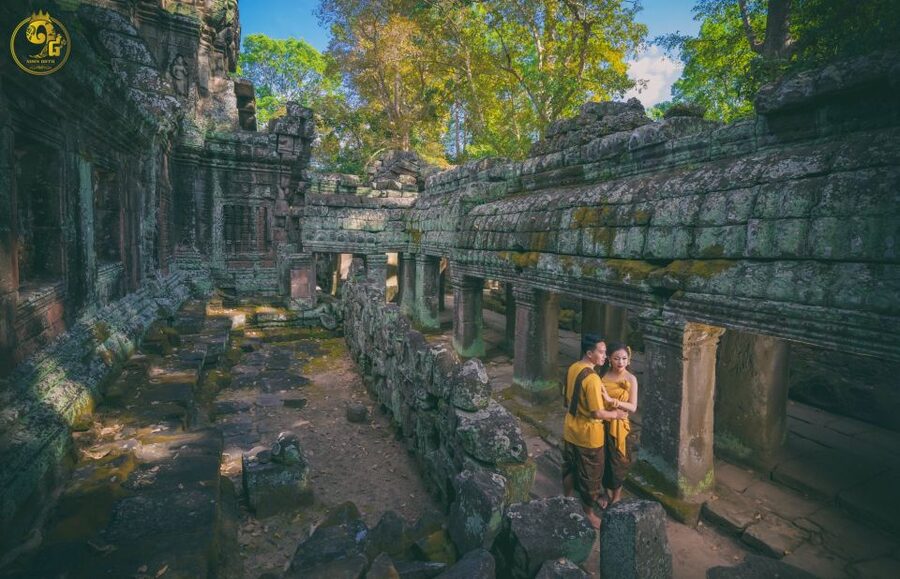 2-Day Angkor Wat With Small, Big Circuit & Banteay Srei Tour - Villages, Rice Fields, and Banteay Srei