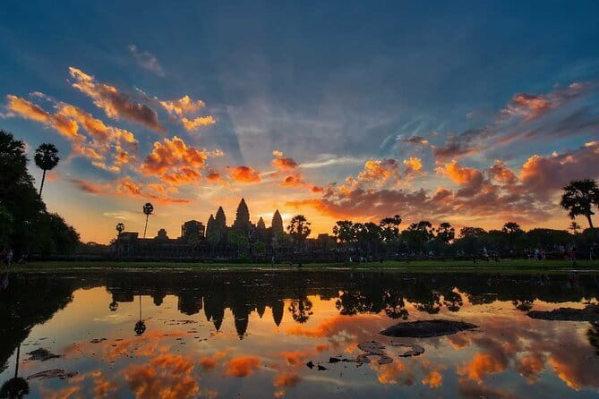 2 Day Cambodia Private Guided Tour in Angkor Temples - A palm sugar village adds a welcome change