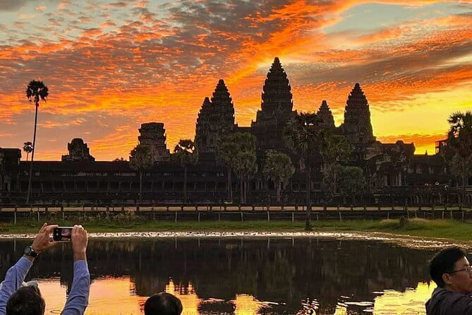2 Day Cambodia Private Guided Tour in Angkor Temples - Who should book this two-day route