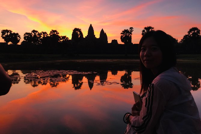 2-Day Private tour: Discover Angkor temples with sunrise - Phnom Bakheng offers the optional sunset finish