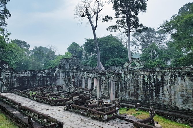 2 Day private tour: Small tour, Big tour, sunrise and sunset,floating village. - Banteay Srei and the Finest Carving Detail