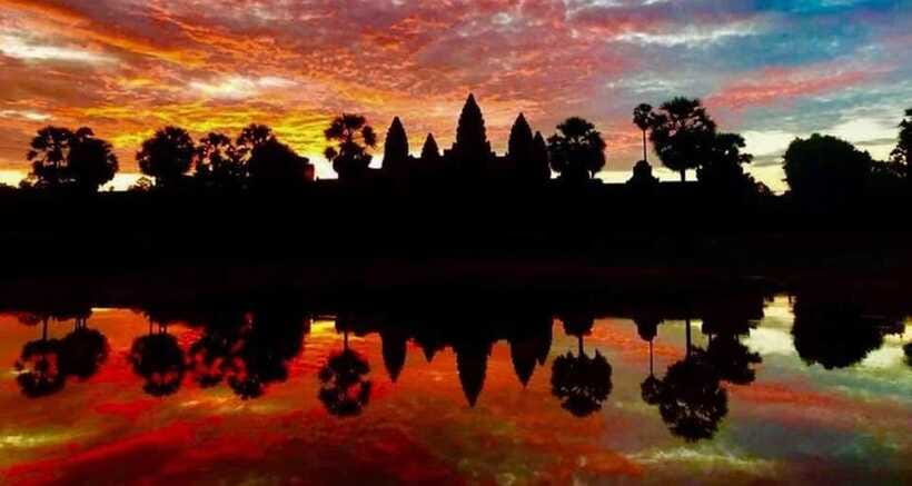 2-Days Angkor Sunrise & Banteay Srei Tour - Phnom Bakheng closes day one with sunset