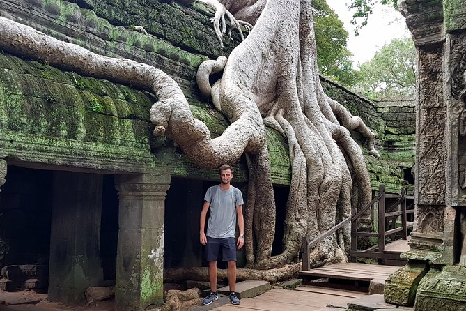 2-Days Private Tour in Angkor Sunrise, Banteay Srei and Beng Mealea Temple - Banteay Srei and Cambodia’s finest stone detail