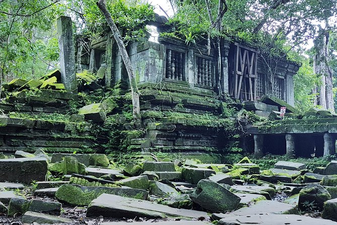 2-Days Private Tour in Angkor Sunrise, Banteay Srei and Beng Mealea Temple - Neak Pean and a change of scale