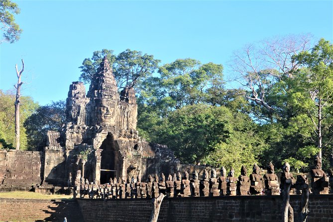 2 Days Temples with Sunrise-Small Group - Angkor Wat sunrise requires a smart start