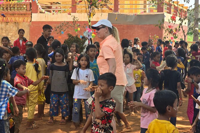2 Days Tour in Siem Reap including Lunch, Dinner & Apsara Show - Preah Dak and palm cake
