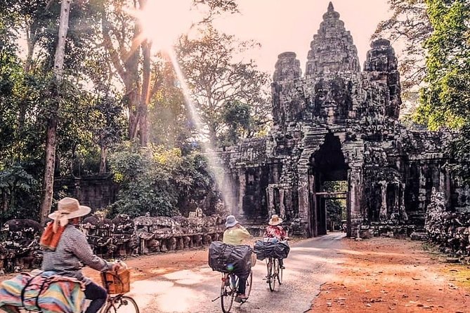 2-Days Tour (The Best Historical of Khmer Empire) - Ta Prohm provides the famous jungle setting