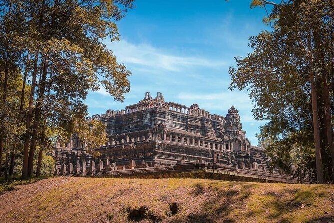 2days Explore Angkor wat Small Tour & Big Tour + Banteay Srei (Private tour) - Day One: Royal Power and Jungle Ruins