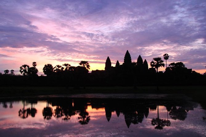 3-D Angkor Temples With One Sunrise - Day three: Kompong Kleang and the Roluos group