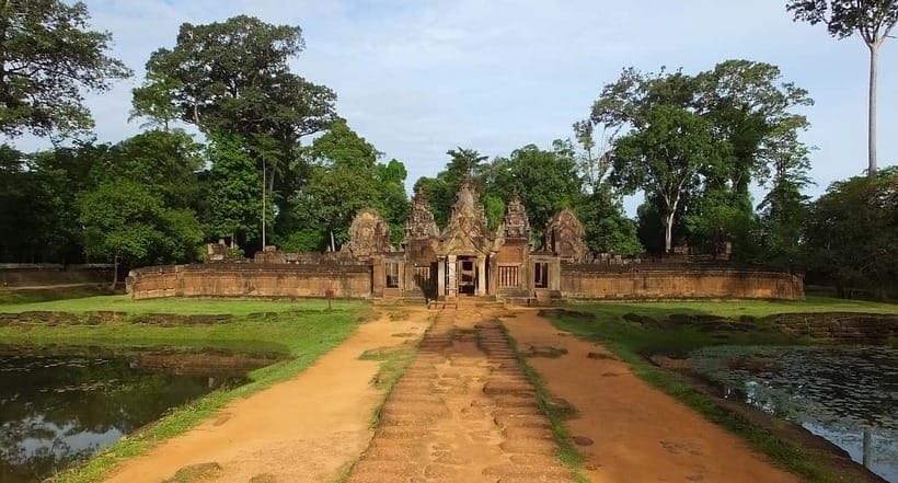 3-Day Angkor Wat & All Major Temples & Kulen Mount Waterfall - Bakong, Preah Ko, and Lolei in the Roluos Group