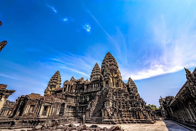 3-Day Tour(Unforgettable Angkor Temple Complex, Banteay Srei& Floating Village) - Day two: Angkor Wat before breakfast