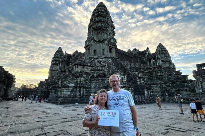 3-days Group Tour of Tonle Sap Lake and Angkor Wat in Siem Reap - Three days that show two sides of Siem Reap