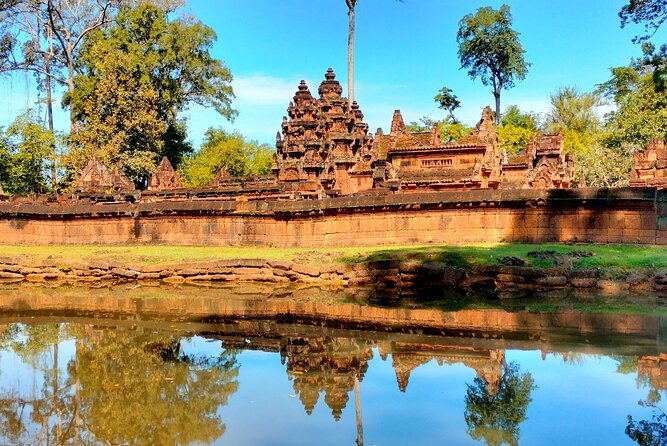 3-Days Private Angkor Wat Sunrise/Sunset Tours & Floating Village - Day one: Angkor Wat, the smiling faces of Bayon, and sunset