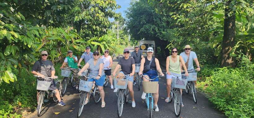 4 Day's Mekong Delta With Tra Su Forest Exit Phnom Penh - Day two: Cai Rang Floating Market before the day winds down