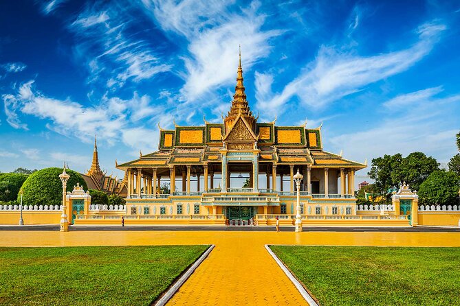 4 Days Private Guide Tour Phnom Penh to Siem Reap included domestic flight - What the $800 price really covers