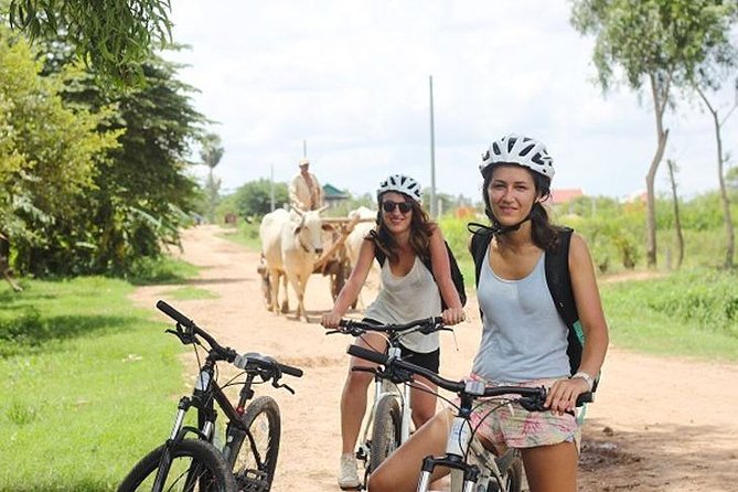 5-Hour Biking Tour in Mekong Island - A Cambodian Meal by the River