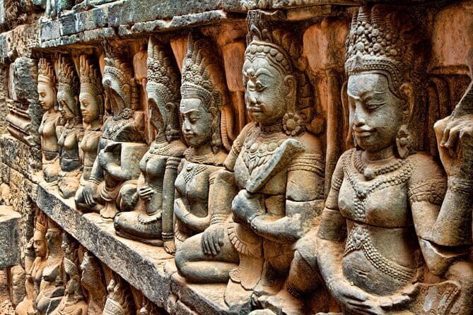 7 Days Private Tour Siem Reap (Angkor), Hanoi & Halong Bay Overnight Cruise - Beng Mealea and Koh Ker for a rougher day out