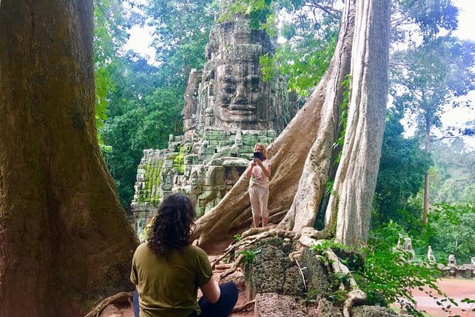 7 Days Private Tour Siem Reap (Angkor), Hanoi & Halong Bay Overnight Cruise - One night aboard Dragon Legend Cruise in Halong Bay