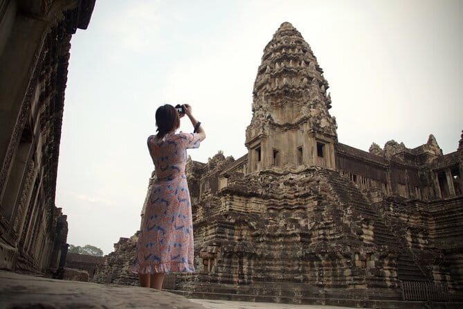 7 Hours Private Angkor Ultimate Tour in Cambodia - Angkor Wat, the essential first look