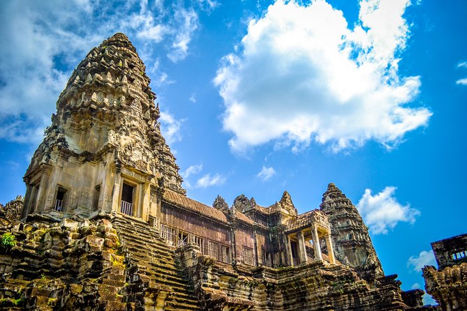 7-must See Temples in Angkor Park (Private Guided Tour) - Bayon and Angkor Thom close the temple circuit