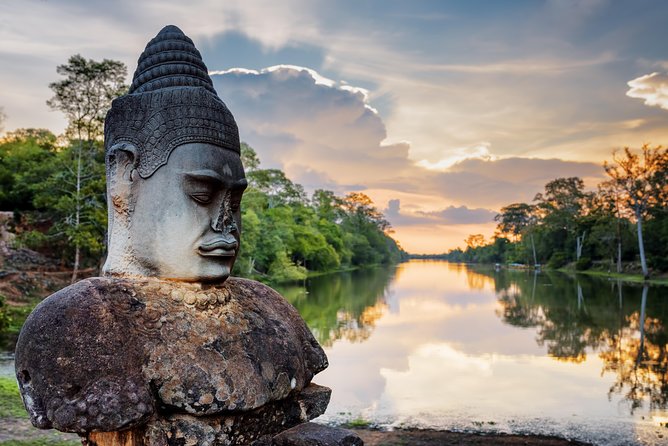 7-must See Temples in Angkor Park (Private Guided Tour) - What the guide and vehicle add