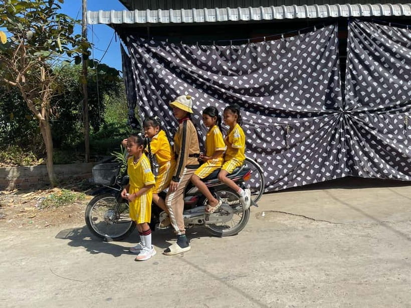 A day tour through Battambang/Local area and landmarks - Price, transport, and practical comfort