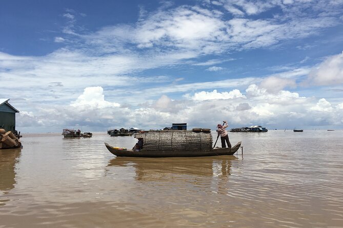 A day Trip Sightseeing Phnom Penh - Siem Reap - Private English Speaking Driver - What the private vehicle adds to the experience
