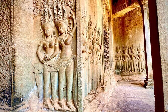 A Day Trip to Angkor Wat, Bayon, Taprohm from Phnom Penh - Angkor Wat: two hours with Cambodia’s great monument