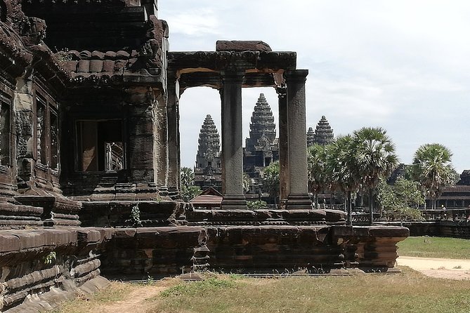 Afternoon Angkor Wat Private Tour with Sunset - What to wear, bring, and expect