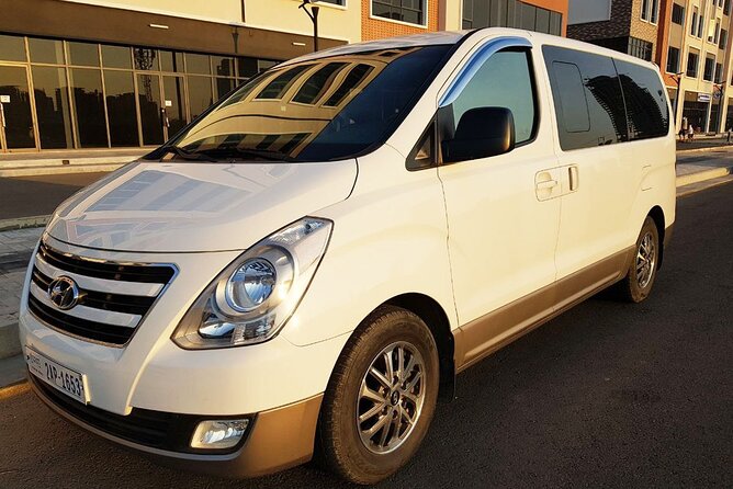 Airport Transfer Techo International Airport (KTI) to/from Hotel - Choosing between a sedan, SUV, minivan, and bus
