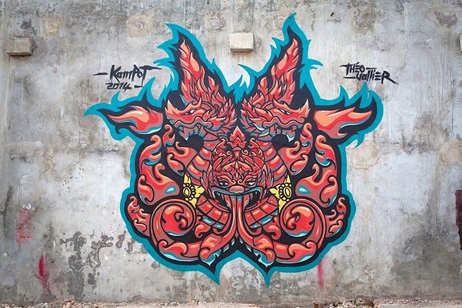 An Afternoon of Contemporary Art in Phnom Penh by Tuk Tuk - Behind Wat Phnom, where forgotten street art survives