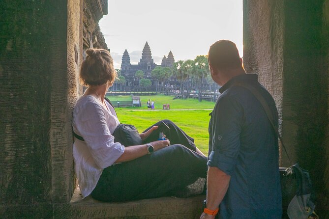 Angkor Adventure Vespa Tour / Tuk Tuk or Car - Srah Srang and lunch at a local house