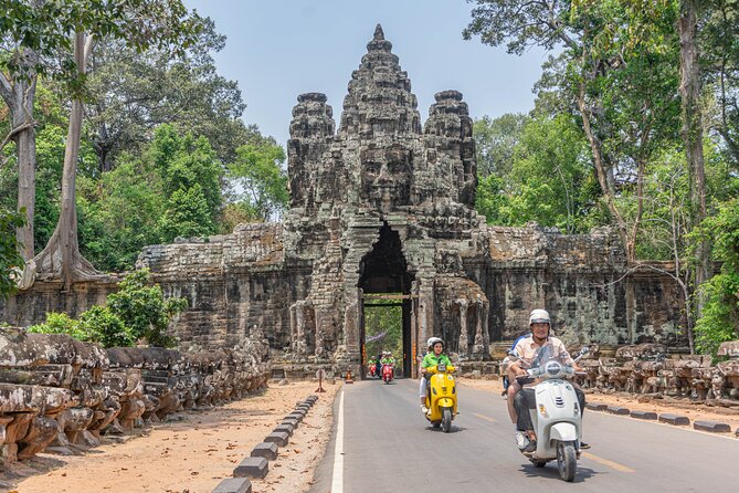 Angkor Adventure Vespa Tour / Tuk Tuk or Car - Back roads, rice paddies, and village life