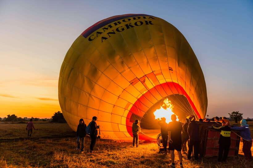 Angkor Stunning Hot Air Balloon - Sunrise or sunset: choosing the right departure