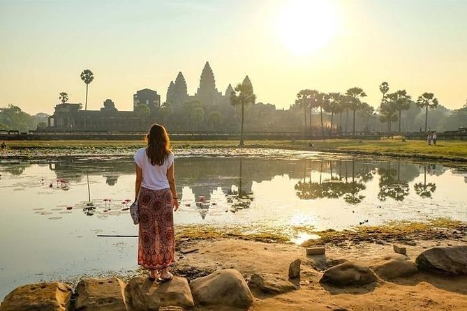 Angkor Sunrise Bike Tour with Breakfast & Lunch - Why the bicycle makes Angkor feel different