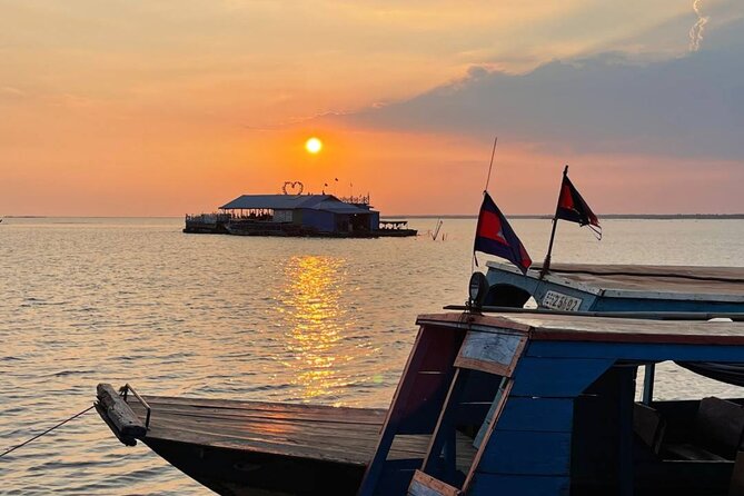 Angkor Sunrise & Floating Village Sunset Full-Day Siem Reap Tour - Bayon’s 216 stone faces