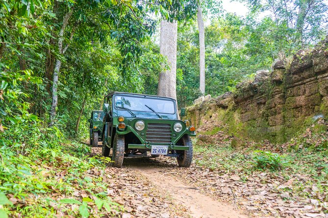 Angkor Sunrise Jeep Tour - Inclusive Breakfast & Lunch - Lunch, Srah Srang, and the Ride Back