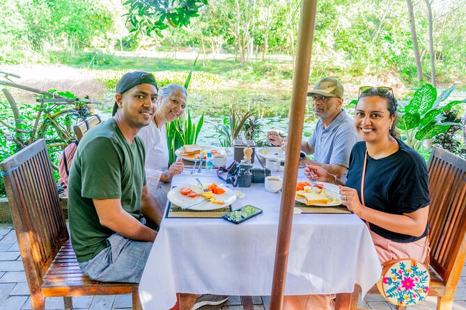 Angkor Sunrise Jeep Tour - Inclusive Breakfast & Lunch - Breakfast Before Angkor Thom