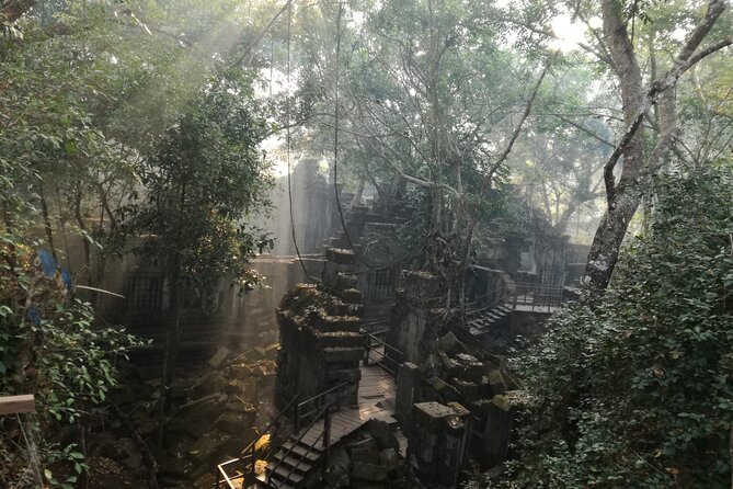 Angkor Temples Highlights: 2-Day Private Tour with Sunrise - Day one: Angkor Wat before sunrise